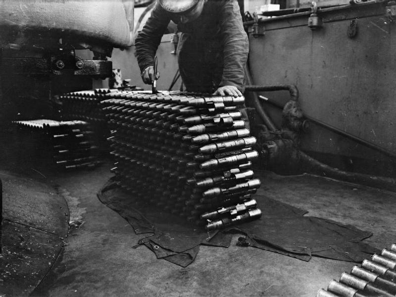 WNBR_2pounder_m8_Ammunition_pic.jpg