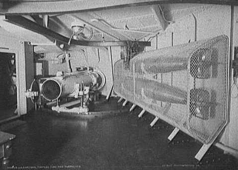 WTUS_PreWWII_Oregon_Torpedo_Tube_pic.jpg